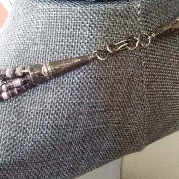 Vintage Native American Santo Domingo Necklace - Picture 5 of 8